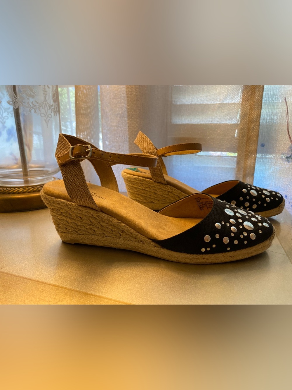 White Mountain Black and Tan Studded Espadrille Wedges Size 8M